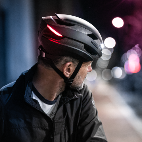 自転車ヘルメット LUMOS - LEDライト搭載で夜もストレスフリー